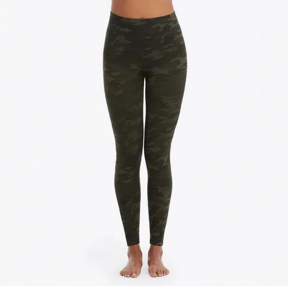 Spanx Look At Me Now Camouflage Seamless Full Length Leggings Dark Green Size L